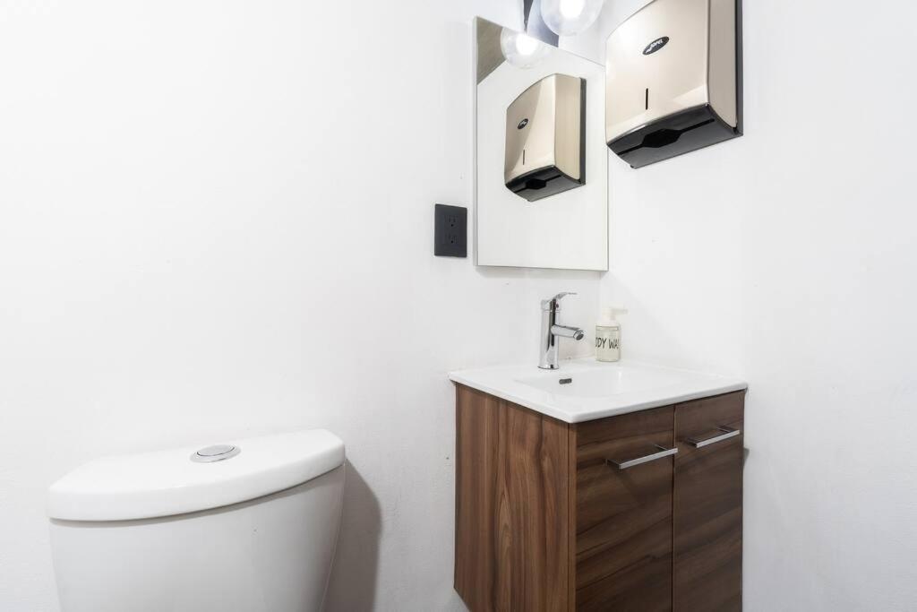 P101 Zocalo Cathedral 2bdrm 2bath Ac Rooftop Apartment *
